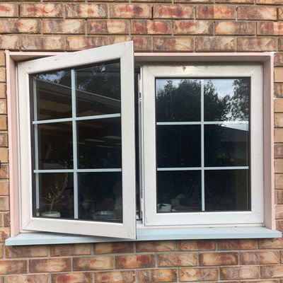 装飾用グリルと防風機能の加熱ガラスUPVC/PVC滑り窓