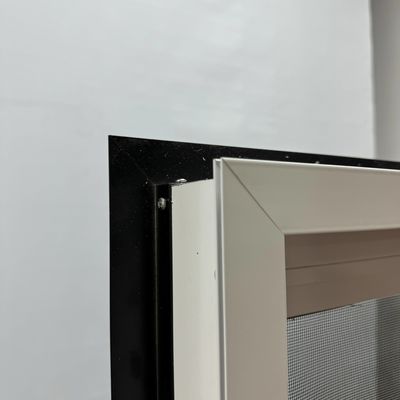 現代のデザインのUPVCカーセメント窓 良質な風力耐性と中国のトップハードウェア