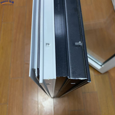 黒と白の現代窓グリルデザイン 1.4mm プロフィールを持つアメリカンカセメント窓